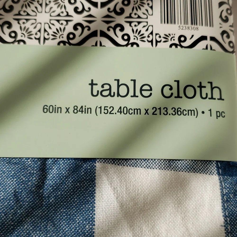 Table Cloth - Picture 2 of 4